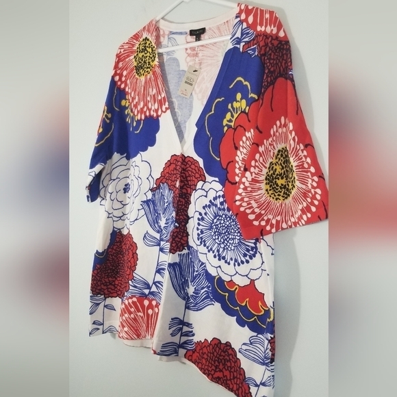 Talbots NWT Floral Spring V-Neck Button Down Short Sleeve Blouse. Plus Size XL. - Picture 2 of 5